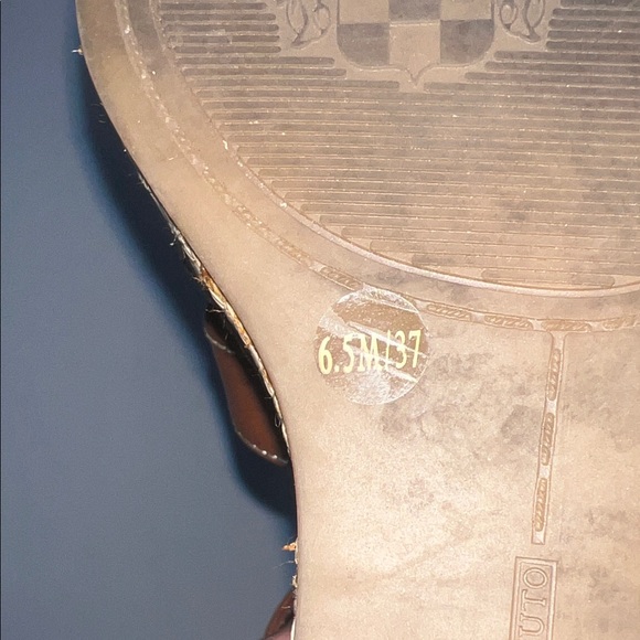 Vince Camuto Brown Leather Wedge Sandals - Picture 12 of 12